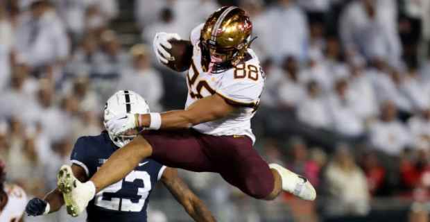 Minnesota Golden Gophers tight end Brevyn Spann-Ford catches a pass in a college football game in the Big Ten.